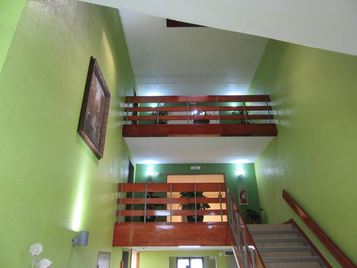 Quality Inn & Suites Near Six Flags East Atlanta Extérieur photo