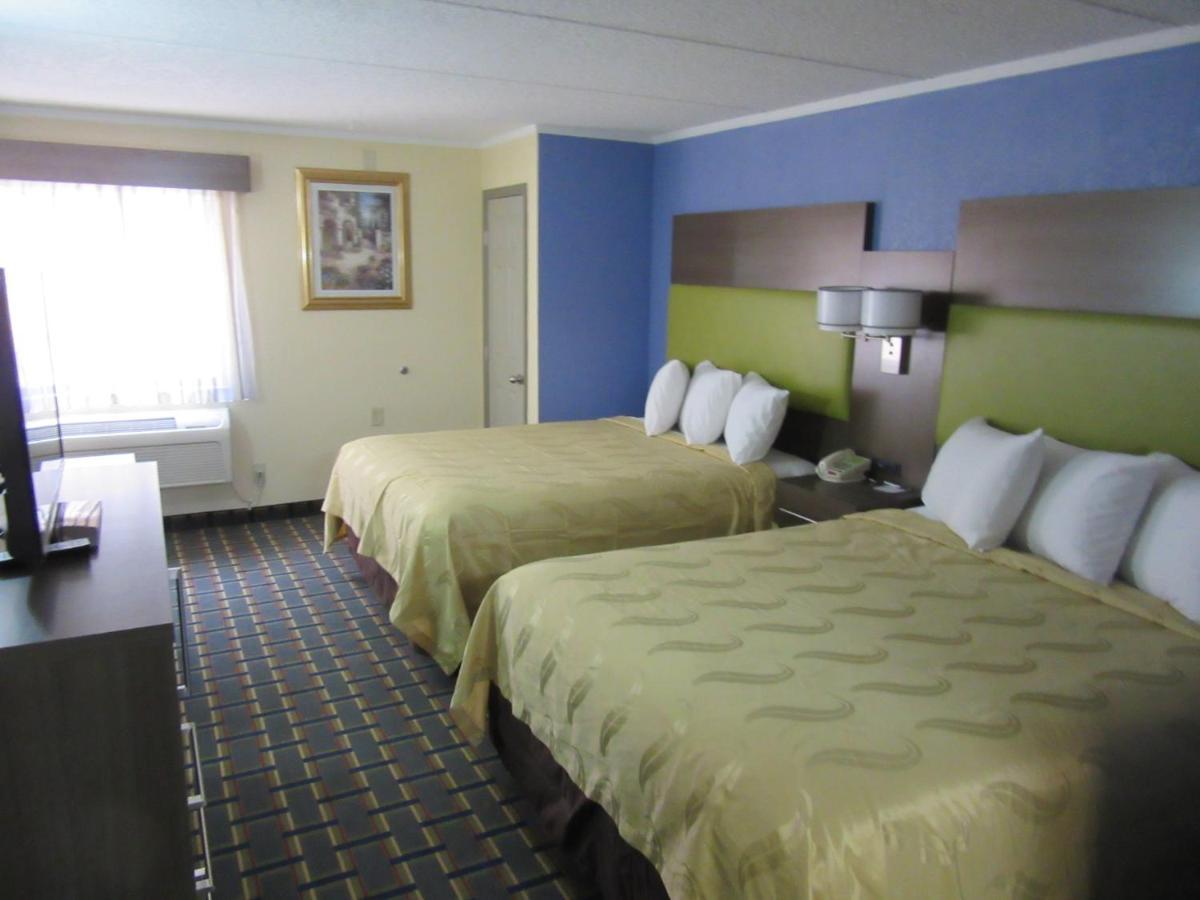 Quality Inn & Suites Near Six Flags East Lodge West Extérieur photo