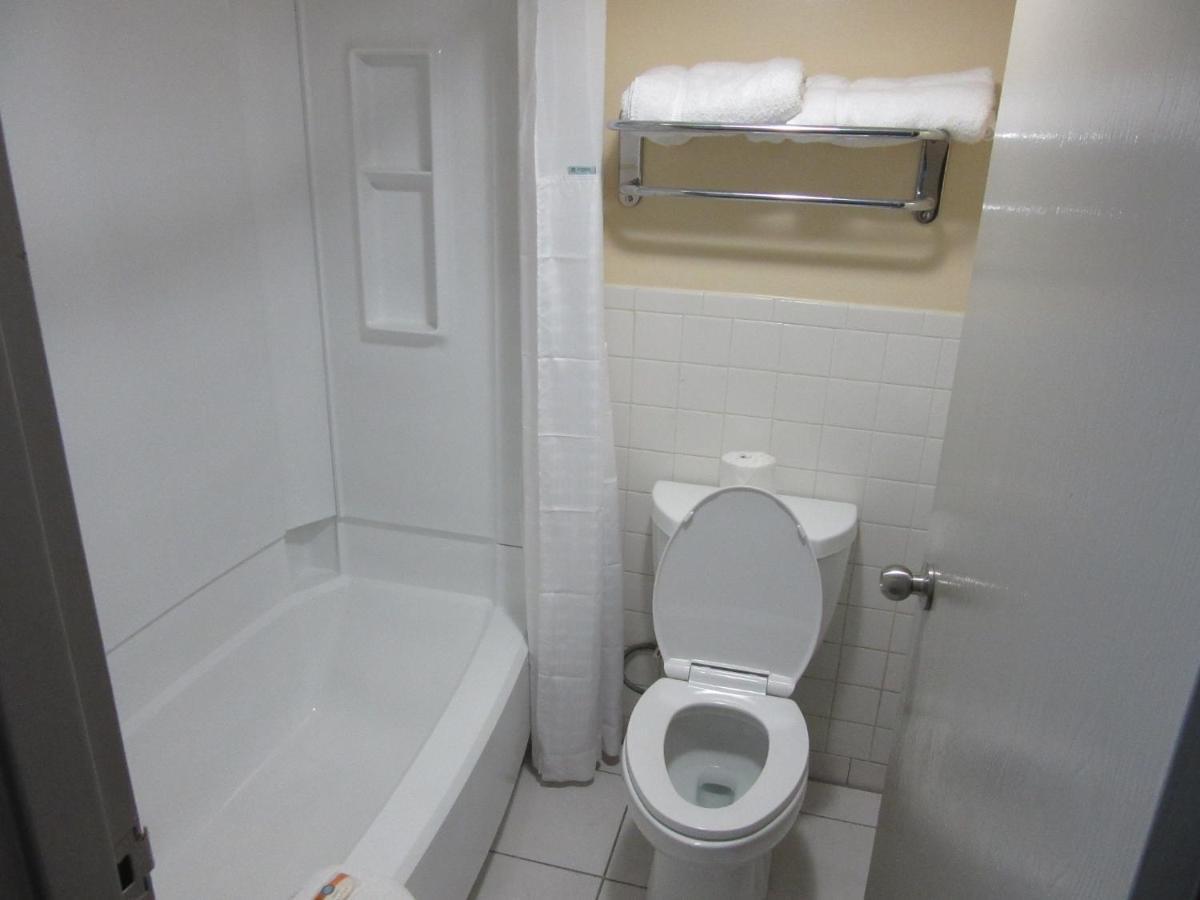 Quality Inn & Suites Near Six Flags East Atlanta Extérieur photo