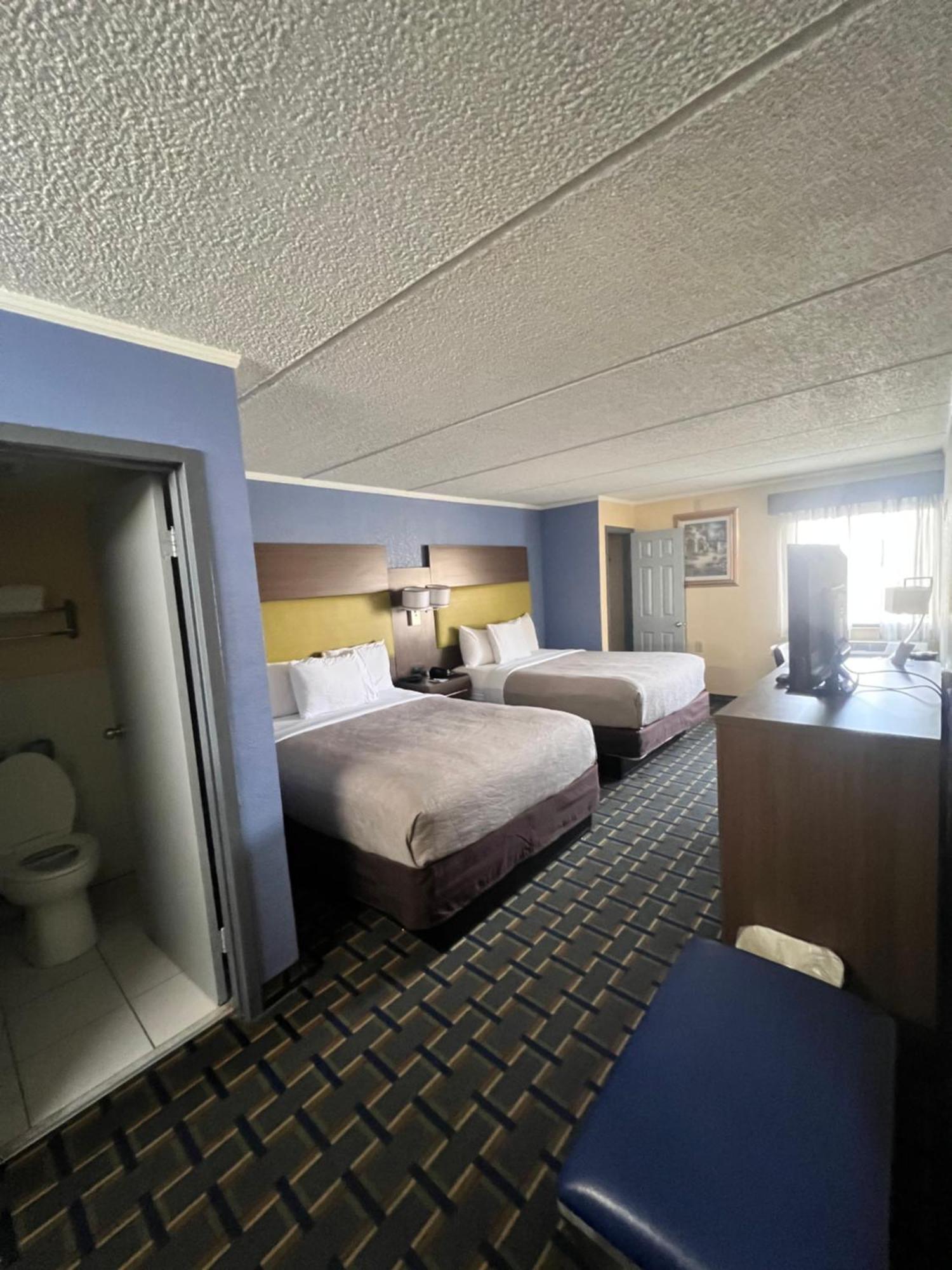 Quality Inn & Suites Near Six Flags East Lodge West Extérieur photo